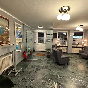 Paris 3*, Düsseldorf Duitsland